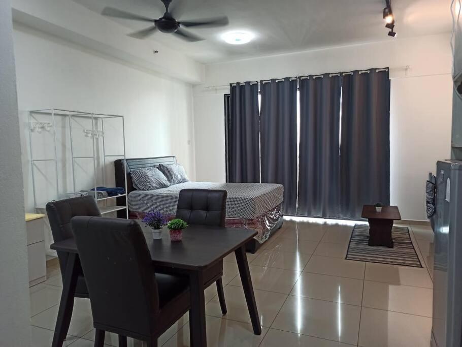 Relax Homestay - The Comfort Just For You شاه علام المظهر الخارجي الصورة
